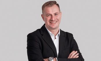 Im Portrait: Alexander Ochs, MBA-Absolvent der Hochschule Burgenland.